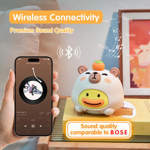 Veilleuse LED personnalisable en forme de canard pour enfants, rechargeable, en silicone, avec haut-parleur sans fil - Product Image 6