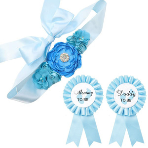 Ensemble de décoration pour fête prénatale : Ceinture pour femme <span class=keywords><strong>enceinte</strong></span>, badge 'Future Papa' et corsage rond avec logo texte et silhouette de bébé - Product Image 1