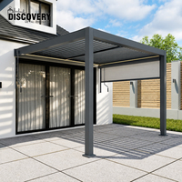 Pergola en aluminium motorisée bioclimatique à lames orientables pour jardin, terrasse, cour et espaces extérieurs