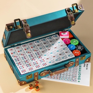 Juego de Fichas de Mahjong Americano, con Fichas Acrílicas Coloridas y un Estuche de Viaje de Cuero con Motivos de Parques Temáticos y Circo. - Product Image 6