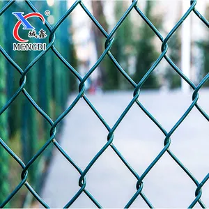 China Fabricação por atacado de PVC revestido Ciclone malha de arame cerca de elo de corrente de 8 pés para esporte arquivado