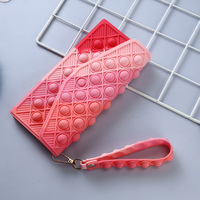 Logo personnalisé dessin animé mignon porte-monnaie en silicone grande pochette cosmétique étanche sac voyage téléphone portable sac à main-boîte de gros