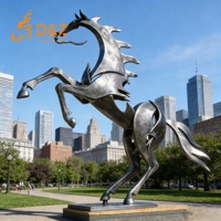 Grande statue de cheval en métal de D&Z Art Group, sculpture de cheval abstraite géométrique moderne en acier inoxydable pour jardin extérieur, parc