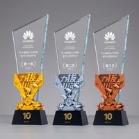 Nouveau design de trophée de badminton en or, argent et bronze, trophée en cristal personnalisé avec impression couleur, trophée sportif en cristal