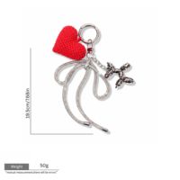EDGE Porte-clés Cœur au Crochet Fait Main, Pendentif Amour Rouge Adorable avec Strass et Pompon en Corde, Bijou de Mode et Breloque de Sac pour Femme