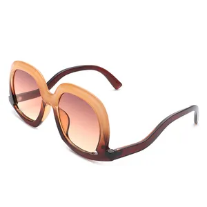 2023 moda klasikleri kare tasarımcı güneş gözlüğü kadın Uv400 düzensiz çerçeve güneş gözlüğü 2022 Modern Uv400 güneş gözlüğü