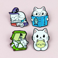 Broche en métal Chat Mary de dessin animé, chat blanc mignon, accessoires de style personnalisés, épingle, badge de décoration pour sac à dos