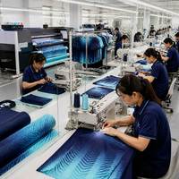 Haut de sport à manches courtes respirant à séchage rapide, imprimé chevron, directement de l'usine, idéal pour la course à pied, les clubs et l'entraînement au marathon