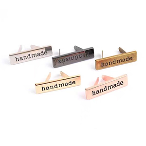 Etichette Metalliche Personalizzate con Logo per Borse e Valigie, <span class=keywords><strong>Targhette</strong></span> in Pelle con Strass e Paillettes Fatte <span class=keywords><strong>a</strong></span> <span class=keywords><strong>Mano</strong></span> per Abbigliamento - Product Image 3