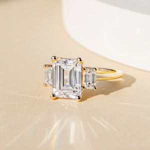 Hermoso Anillo de Novia en Tono Dorado con Cristal Estilo Diamante Brillante, Joyería Romántica para Propuesta de Matrimonio, Regalo para Mujer - Product Image 2
