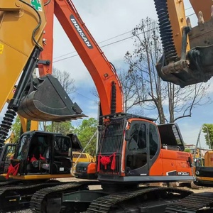 รถขุด Doosan DX300 มือสอง ปี 2022 คุณภาพมาตรฐานเกาหลีแท้ รับประกันคุณภาพ น้ำหนัก 30 ตัน ความจุบุ้งกี๋ 1.27 ลบ.ม. เครื่องยนต์ มอเตอร์ เกียร์ - Product Image 2