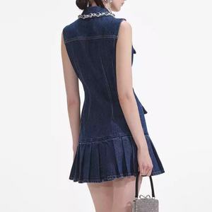 Vestido de Mezclilla Personalizado para Mujer, Estilo Elegante, Corte Ajustado, Falda Plisada, Sin Mangas, Cuello Camisero - Product Image 3