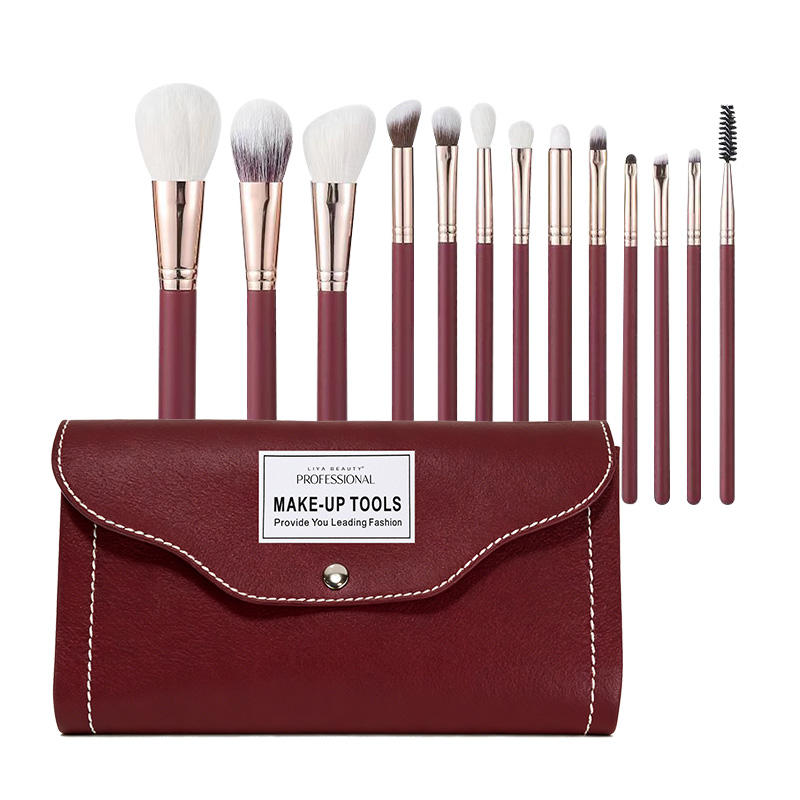 ชุดแปรงแต่งหน้าสีแดง