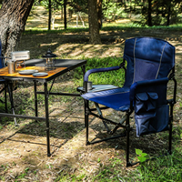 Chaise de camping compacte et pliable avec table latérale et poche de rangement