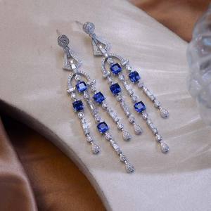 Pendientes de Moda para Mujer con Zafiro Sintético Cosín de All Fashion Lab, Venta al por Mayor - Product Image 3