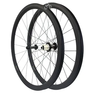 Preiswert gute Qualität Carbonfaser Rennrad-Radsatz 38 mm Tiefe 700c Räder 25 mm Breite V Bremsverschluss 700c Rennradsatz