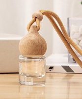 Bouteille en verre vide de 8 ml pour parfum et huiles essentielles, avec bouchon diffuseur en bois à suspendre pour voiture et intérieur, vente en gros