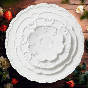Ensemble d'assiettes en céramique Offre Spéciale assiettes de mariage ensembles de vaisselle en porcelaine blanche élégante plats occidentaux assiette en relief - Product Image 1