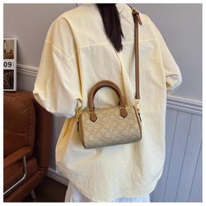 Sac à main pour femme de marque de luxe, en forme de coussin, doublure en polyester, imprimé géométrique décontracté, fermeture éclair durable - Product Image 5