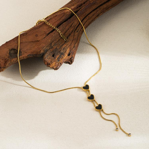 Collar de circón con incrustaciones chapadas en oro de 18 quilates de estilo vintage con colgante de moda de acero inoxidable de color sólido en forma de corazón - Product Image 3