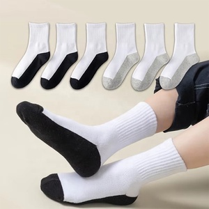 Meias de Algodão Brancas com Sola Preta para Crianças, Meninas, Meninos, Jovens, Estudantes, Escolares, Fabricantes de Meias Infantis - Product Image 1
