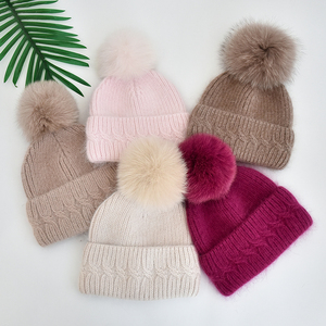 <span class=keywords><strong>Bonnet</strong></span> d'hiver en fourrure de renard coloré avec <span class=keywords><strong>pompon</strong></span> pour femmes <span class=keywords><strong>Bonnet</strong></span> en laine à rayures <span class=keywords><strong>Bonnet</strong></span> personnalisé coloré à larges poignets avec crâne - Product Image 6