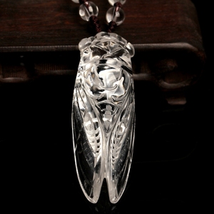 Collier élégant avec pendentif en cristal taillé en forme de cigale et breloque en quartz simulé tendance pour femmes et hommes - Product Image 2