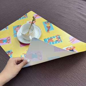 مفرش عشاء كلاسيكي على شكل فتاة على الشاطئ-مفرش طاولة غير تقليدي ونابض بالحياة للصيف مورد من الشركة المصنعة - Product Image 4