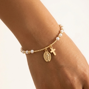 Bracciale Go2Boho in ottone placcato oro 18 carati con perle finte <span class=keywords><strong>e</strong></span> ciondolo a croce <span class=keywords><strong>e</strong></span> ovale, 17,5 cm - Product Image 1