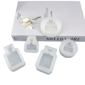 Set Di 2 Stampi In Silicone 3D Per Candele, Sapone E Cioccolato – Forma Sposi Per Torte Nuziali E Bomboniere - 3