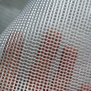 层压使用增强聚酯经编针织网眼织物制造 PVC 篷布和防水辊