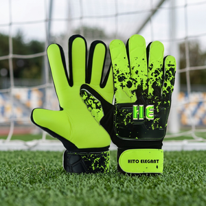 Gants de gardien de but de football en gros de qualité extrême nouveau design poignées respirantes et confortables couleur verte et noire - Product Image 3