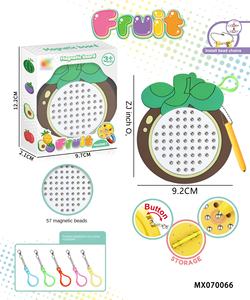 Bloc-notes de <span class=keywords><strong>dessin</strong></span> en forme de fruits Yuglow pour enfants, jouet éducatif en plastique avec boucle de suspension pour enfants de 4 à 6 ans - Product Image 4