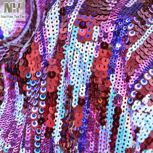 Nanyee Textile New Multi Purple iridescente borgogna Hound Tooth Check paillettes tessuto per abito da palcoscenico - Product Image 3
