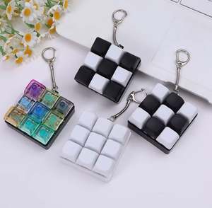 Teclas de Alta Transparencia de Nueve Botones Coloridas, Botones Antiestrés, Llavero de Teclado Mecánico, Modelo 5687 - Product Image 6