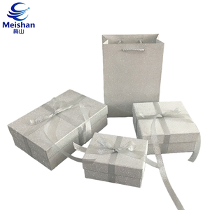 Boîte cadeau promotionnelle fantaisie Meishan personnalisée pour mouchoirs en papier, foulards et masques de soin des yeux, avec fenêtre - Product Image 4