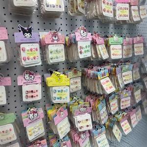 Faux ongles mignons en forme <span class=keywords><strong>de</strong></span> dessin animé faits à la main pour petites filles <span class=keywords><strong>de</strong></span> 3 à 12 ans, ongles à presser réutilisables, lot en vrac, idéal pour offrir - Product Image 1