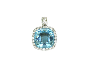 Élégant Collier Pendentif Double Face en Topaze Bleue et Diamant, Or Blanc, Coupe Coussin, Bijou Fin pour Femme, Idéal au Quotidien et pour les Rendez-vous - Product Image 1