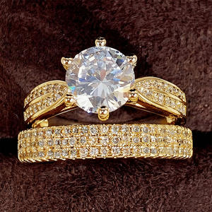 Anello di Fidanzamento H556 per Donna in Oro Bianco con Diamante Taglio Brillante Naturale Colore D e Diamanti Laterali - Product Image 4