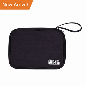 منظم تكنولوجيا الأعمال المحمول مع سحاب إغلاق شعار مخصص Cationic Tote للرجال والنساء للسفر - Product Image 1
