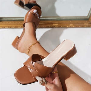 <span class=keywords><strong>Mules</strong></span> <span class=keywords><strong>à</strong></span> talons carrés en cuir marron pour femmes, nouvelle mode 2024, confortables, <span class=keywords><strong>à</strong></span> lanières croisées, pour l'été et le bureau. - Product Image 1