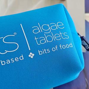 Bolsa de maquillaje de neopreno elegante personalizada impermeable 3D silicona Logo bolsa de viaje - Product Image 1