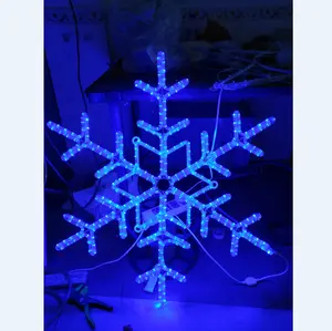 3D Standing Wood Snowflakes Set / Christmas Snowflake Balls
