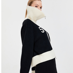 <span class=keywords><strong>Cardigan</strong></span> da <span class=keywords><strong>Donna</strong></span> in Maglia a Coste con <span class=keywords><strong>Zip</strong></span> Bidirezionale e Colori a Contrasto, Novità Primavera 2024 - Product Image 6