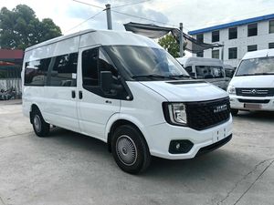 Vente Flash : Fourgonnette Commerciale d'Occasion JMC Fushun 2023 2.0T 8AT LHD 7 Places, Intérieur Propre, Diesel, Véhicule d'Occasion Fiable pour l'Exportation - Product Image 3