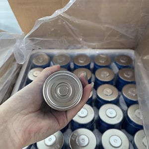 E V E orijinal gerçek 46950 pil hücresi 31.9Ah 32AH 4695 Li-ion pil <span class=keywords><strong>3</strong></span>.7v 10A şarj edilebilir Li Ion pil hücresi el feneri için - Product Image 5