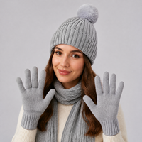 Conjunto de 3 Piezas de Gorro, Bufanda y Guantes de Punto para Invierno, Gorro de Punto Acanalado con Pompón de Piel Sintética, Guantes Táctiles, Accesorios Cálidos, Venta al Por Mayor OEM