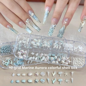 Caja de 12 Compartimentos para Accesorios de Uñas con Diseño de Estrella de Mar, Conchas Marinas Aurora y Palmeras de Coco, Accesorios de Uñas DIY Más Vendidos - Product Image 1