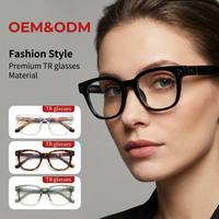 Gafas Ópticas Unisex Retro Cuadradas Sunray TR90 con Montura Completa, Bisagras Metálicas Doradas, Detalle de Remaches y Lentes Transparentes, Venta al por Mayor OEM
