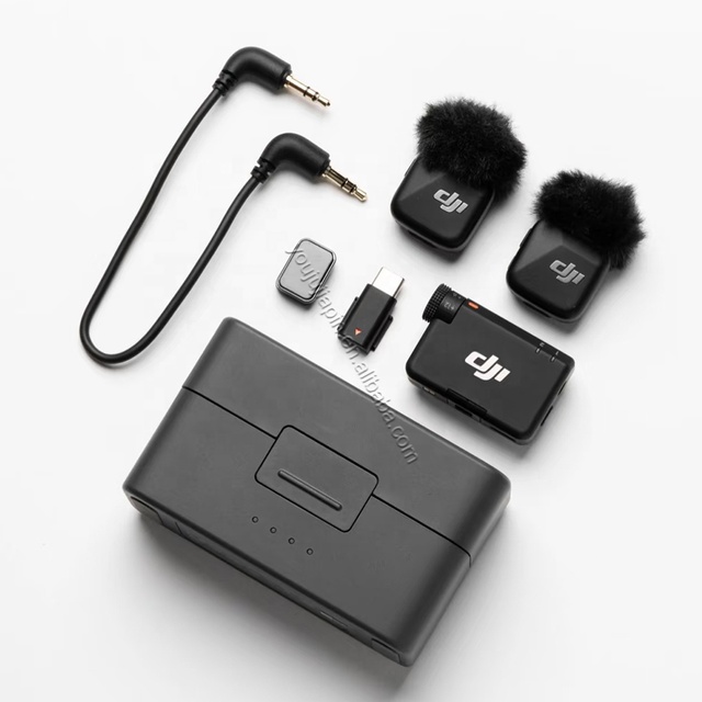 DJI Mic Mini (2 TX + 1 RX + Charging Case) 48-Hour Operation Wireless Microphone Transmission Audio Recording DJI Mic Mini